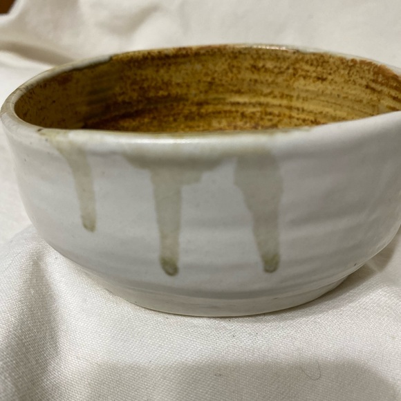2 Hand Crafted Studio Tan Glazed Pottery Bowles Signed - Picture 6 of 15